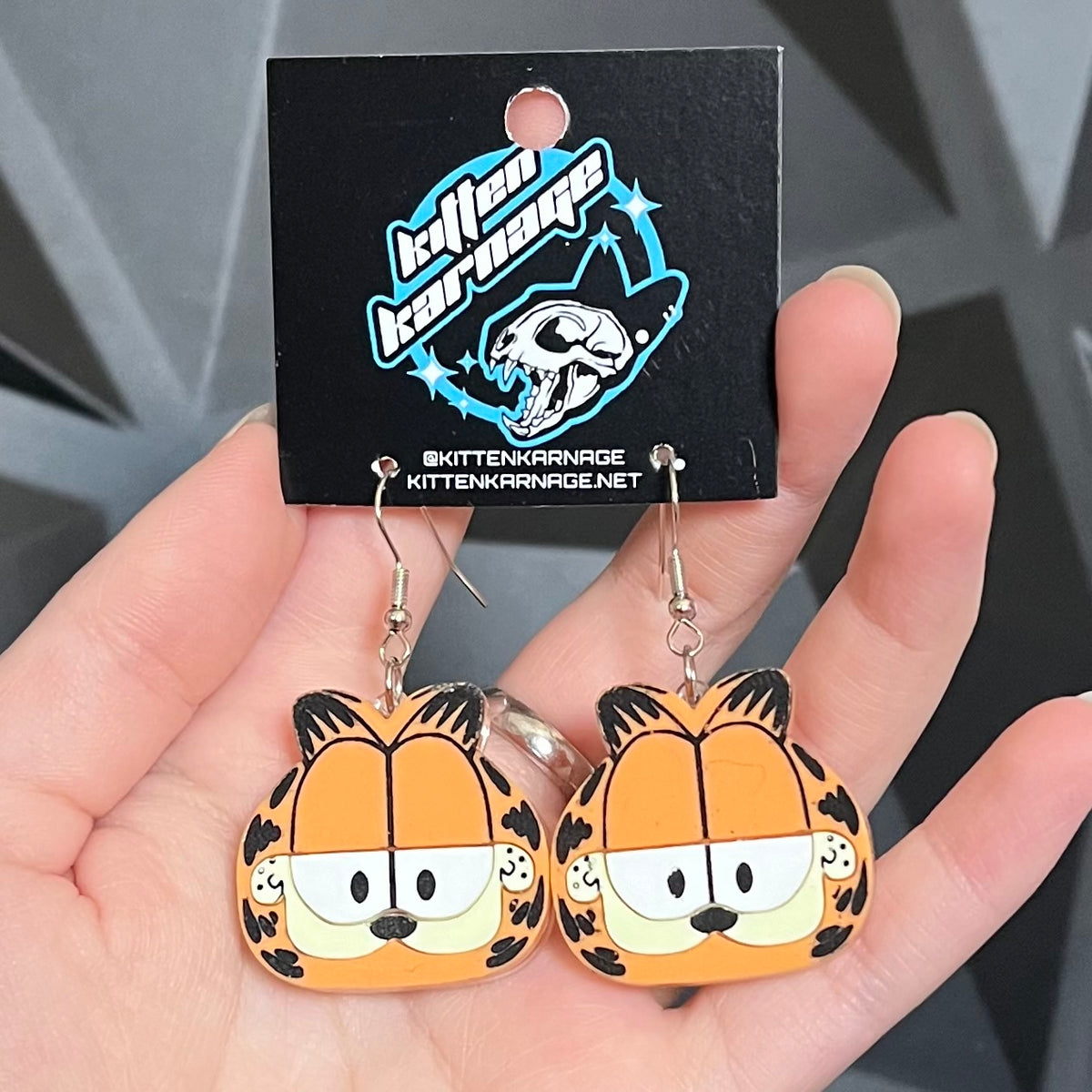 FF4802D2-6FE9-444A-BB8B-