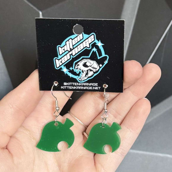 AC Crossing Animal Leaf Earrings