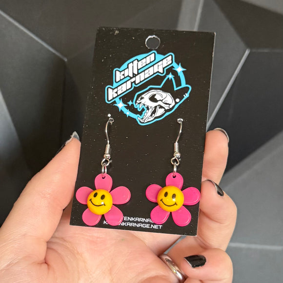Pink Smiley Daisy Earrings
