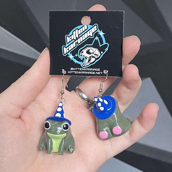 3D Printed Wizard Hat Frog Earrings